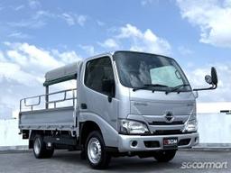 Hino Dutro 2.8M